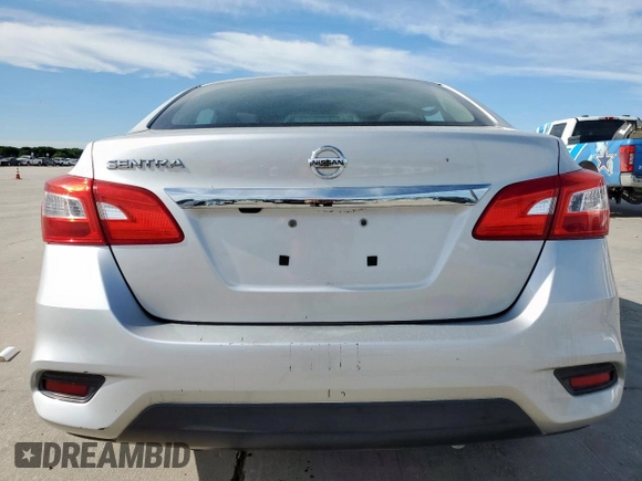 2018 Nissan Sentra S z VIN 3N1AB7AP8JY252799, wystawiony jako Copart lot #57780245 z przebiegiem 172 675 mil mil oraz Czysty tytuł • Clean title. Historia ofert i sprzedaży dostępna na DreamBid. Obrazek 6.