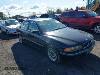 2000 BMW 5 Series 528iA with VIN WBADM6348YGU11038, listed as a IAAI auction lot 41961847 with 195,493 mi miles. Bid and sale history available at carsss.com. Image 1.
