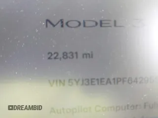 2023 Tesla Model 3 z VIN 5YJ3E1EA1PF642955, wystawiony jako IAAI lot #42121508 z przebiegiem 22 831 mil mil oraz . Historia ofert i sprzedaży dostępna na DreamBid. Obrazek 14.