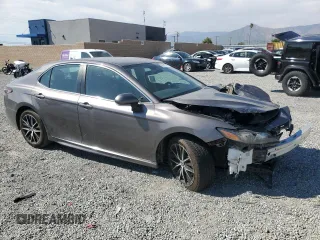 2022 Toyota Camry SE with VIN 4T1G11AK4NU684242, listed as a Copart auction lot 52461515 with 53,933 mi miles and Salvage Title. Bid and sale history available at DreamBid. Image 4.