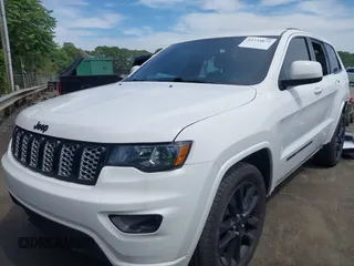 2022 Jeep Grand Cherokee Laredo X с VIN 1C4RJEAG9NC128112, выставлен на аукционе IAAI как лот 42234872 с пробегом 88 609 миль миль и . История ставок и продаж доступна на DreamBid. Изображение 18.