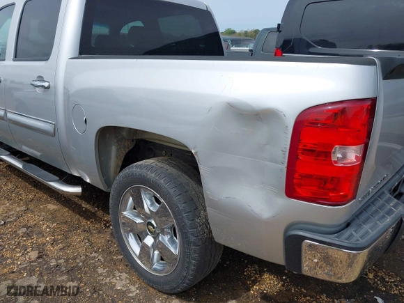 2012 Chevrolet Silverado 1500 LT with VIN 3GCPCSE00CG193437, listed as a IAAI auction lot 41187848 with 227,141 mi miles. Bid and sale history available at carsss.com. Image 18.