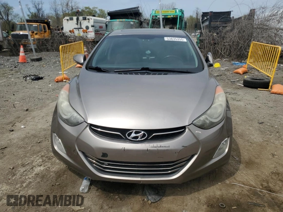 2013 Hyundai Elantra GLS z VIN 5NPDH4AE5DH272290, wystawiony jako Copart lot #53835355 z przebiegiem 137 289 mil mil oraz Szkoda całkowita • Salvage title. Historia ofert i sprzedaży dostępna na DreamBid. Obrazek 5.