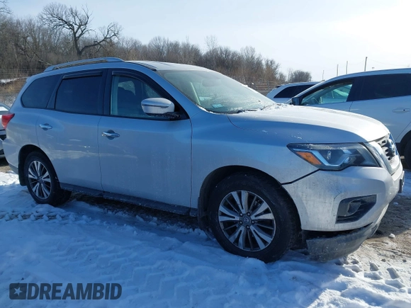 2017 Nissan Pathfinder SV with VIN 5N1DR2MM9HC678395, listed as a IAAI auction lot 41607798 with 190,996 mi miles. Bid and sale history available at carsss.com. Image 13.
