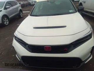 2023 Honda Civic Type R z VIN JHMFL5G45PX002284, wystawiony jako IAAI lot #38295791 z przebiegiem 3303 mil mil oraz . Historia ofert i sprzedaży dostępna na DreamBid. Obrazek 13.