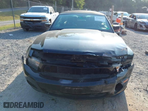 2011 Ford Mustang V6 с VIN 1ZVBP8EM6B5156965, выставлен на аукционе IAAI как лот 42600093 с пробегом 165 868 миль миль и . История ставок и продаж доступна на DreamBid. Изображение 12.