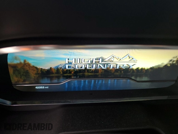 2022 Chevrolet Suburban High Country with VIN 1GNSKGKLXNR363841, listed as a Copart auction lot 84008044 with 42,053 mi miles and Salvage Title. Bid and sale history available at DreamBid. Image 9.