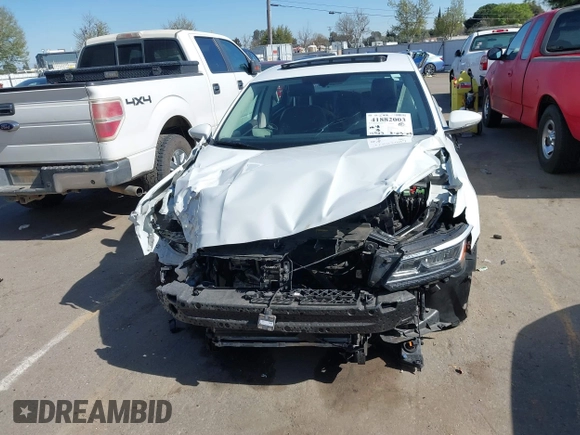 2017 Volkswagen Passat SE z VIN 1VWGT7A30HC053652, wystawiony jako IAAI lot #41882003 z przebiegiem 45 113 mil mil oraz . Historia ofert i sprzedaży dostępna na DreamBid. Obrazek 13.