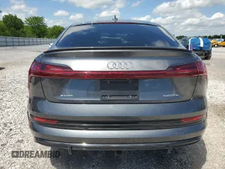 2021 Audi e-tron Sportback S line Premium Plus z VIN WA12AAGE1MB039861, wystawiony jako Copart lot #54864445 z przebiegiem 22 725 mil mil oraz Szkody całkowita. Historia ofert i sprzedaży dostępna na DreamBid. Obrazek 6.