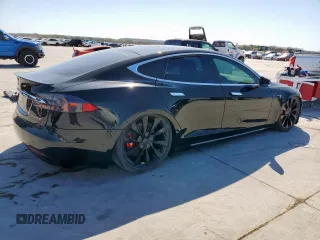 2019 Tesla Model S 100D with VIN 5YJSA1E46KF331936, listed as a Copart auction lot 49639135 with 20,499 mi miles and Salvage title. Bid and sale history available at DreamBid. Image 3.