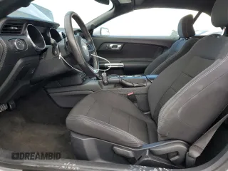 2015 Ford Mustang V6 z VIN 1FATP8EM2F5359953, wystawiony jako Copart lot #62701295 z przebiegiem 138 001 mil mil oraz Szkoda całkowita • Salvage title. Historia ofert i sprzedaży dostępna na DreamBid. Obrazek 7.