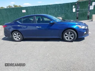 2019 Nissan Altima 2.5 S with VIN 1N4BL4BV4KC107074, listed as a IAAI auction lot 41972584 with 112,607 mi miles. Bid and sale history available at carsss.com. Image 13.