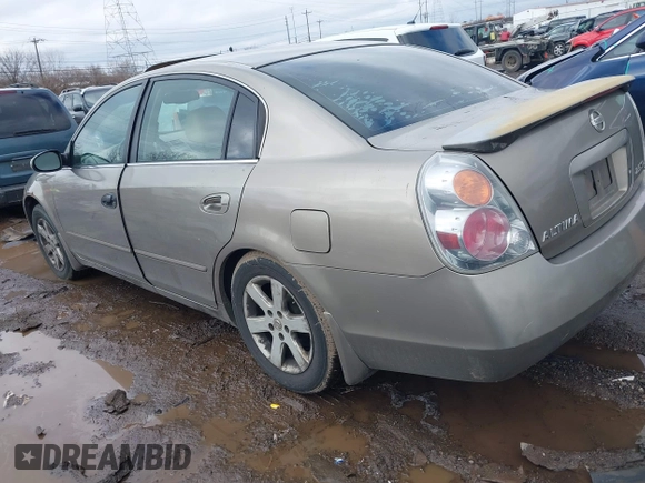 2003 Nissan Altima S with VIN 1N4AL11E83C228302, listed as a IAAI auction lot 41526591 with 235,140 mi miles. Bid and sale history available at carsss.com. Image 3.