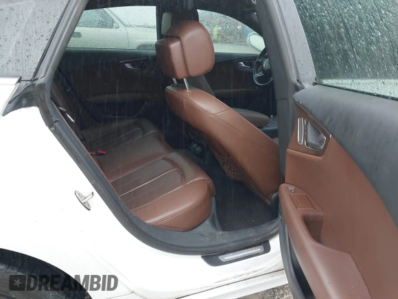 2014 Audi A7 Premium Plus z VIN WAUWGAFC0EN083417, wystawiony jako IAAI lot #41350273 z przebiegiem 163 402 mil mil oraz . Historia ofert i sprzedaży dostępna na DreamBid. Obrazek 8.
