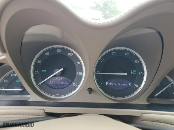 2007 Mercedes-Benz SL-Class 5.5L V8 with VIN WDBSK71F57F130540, listed as a Copart auction lot 43042515 with 82,744 mi miles and Salvage Title. Bid and sale history available at carsss.com. Image 9.
