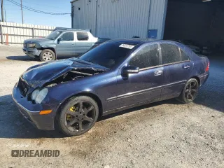 2004 Mercedes-Benz C 240 with VIN WDBRF81J94F499362, listed as a Copart auction lot 76551754 with 104,568 mi miles and Salvage title. Bid and sale history available at DreamBid. Image 1.