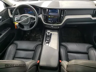 2022 Volvo XC60 Recharge Plug-In Hybrid Inscription with VIN YV4H60DL5N1064197, listed as a Copart auction lot 44793995 with 8,632 mi miles and Salvage Title. Bid and sale history available at carsss.com. Image 8.