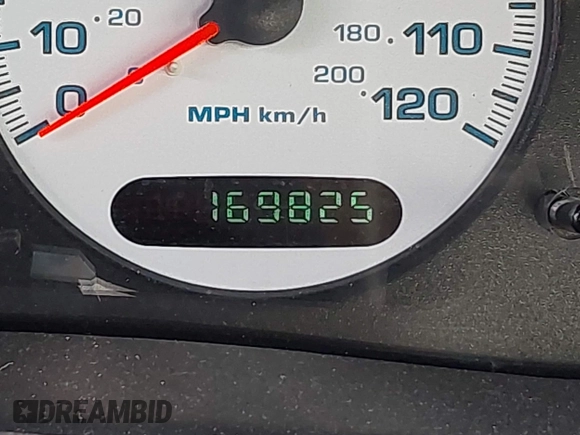 2004 Dodge Intrepid SE with VIN 2B3HD46R34H647886, listed as a IAAI auction lot 42113905 with 169,825 mi miles. Bid and sale history available at carsss.com. Image 13.