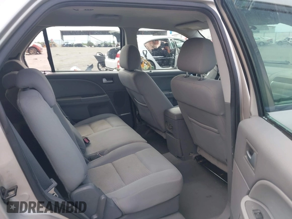 2006 Ford Freestyle SE z VIN 1FMZK01126GA47132, wystawiony jako IAAI lot #42179466 z przebiegiem 139 150 mil mil oraz . Historia ofert i sprzedaży dostępna na DreamBid. Obrazek 8.