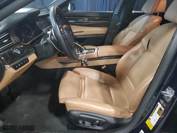 2014 BMW 7 Series 750i with VIN WBAYA8C56ED825110, listed as a Copart auction lot 72921424 with 73,636 mi miles and Salvage Title. Bid and sale history available at carsss.com. Image 7.