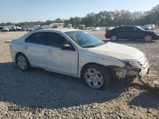 2010 Ford Fusion SE with VIN 3FAHP0HAXAR403910, listed as a Copart auction lot 77546624 with 225,684 mi miles and Salvage Title. Bid and sale history available at DreamBid. Image 4.