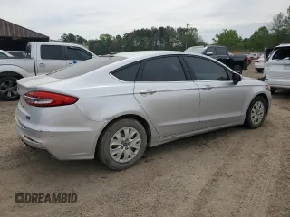 2019 Ford Fusion S with VIN 3FA6P0G70KR267348, listed as a Copart auction lot 50977645 with 83,507 mi miles and Salvage Title. Bid and sale history available at DreamBid. Image 3.