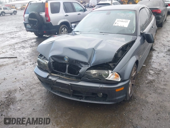 2003 BMW 3 Series 325Ci with VIN WBABN33443PG62055, listed as a IAAI auction lot 41940245 with 1 mi miles. Bid and sale history available at carsss.com. Image 6.