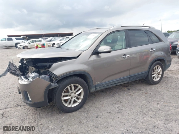 2015 Kia Sorento LX with VIN 5XYKTCA61FG612540, listed as a IAAI auction lot 40484397 with 90,532 mi miles. Bid and sale history available at carsss.com. Image 17.