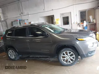 2017 Jeep Cherokee Latitude with VIN 1C4PJMCB6HW648564, listed as a IAAI auction lot 41987580 with 67,024 mi miles. Bid and sale history available at carsss.com. Image 13.
