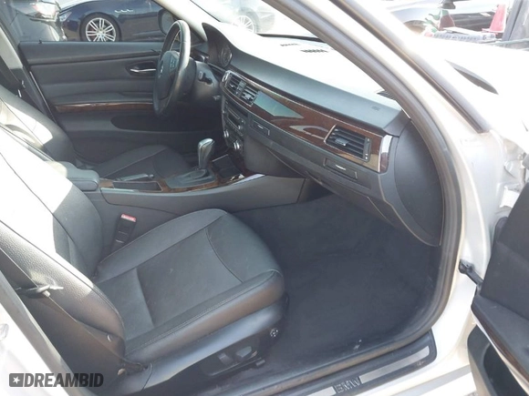 2011 BMW 3 Series 328i with VIN WBAPH7C5XBE682542, listed as a IAAI auction lot 41973306 with 135,947 mi miles. Bid and sale history available at carsss.com. Image 5.