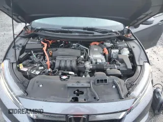 2018 Honda Clarity Plug-In Hybrid Touring with VIN JHMZC5F30JC013018, listed as a Copart auction lot 81563074 with 32,401 mi miles and Salvage Title. Bid and sale history available at carsss.com. Image 11.