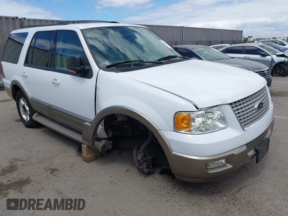 2004 Ford Expedition Eddie Bauer with VIN 1FMPU17L14LA05104, listed as a IAAI auction lot 42064535 with 249,614 mi miles. Bid and sale history available at carsss.com. Image 6.