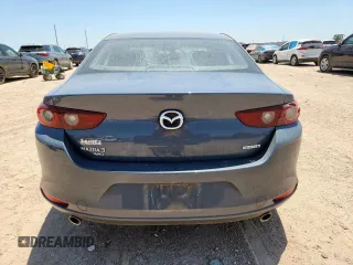 2024 Mazda 3 S Carbon Edition z VIN 3MZBPBCM8RM413340, wystawiony jako Copart lot #61095745 z przebiegiem 21 870 mil mil oraz Szkoda całkowita • Salvage title. Historia ofert i sprzedaży dostępna na DreamBid. Obrazek 6.