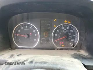 2009 Honda CR-V LX z VIN 5J6RE38309L015015, wystawiony jako Copart lot #56763035 z przebiegiem 211 946 mil mil oraz Szkoda całkowita • Salvage title. Historia ofert i sprzedaży dostępna na DreamBid. Obrazek 9.