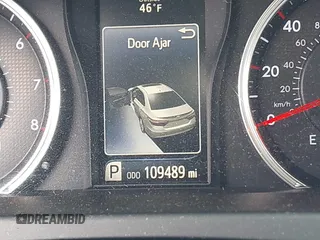 2015 Toyota Camry XLE with VIN 4T1BF1FK7FU079685, listed as a IAAI auction lot 41998976 with 109,489 mi miles. Bid and sale history available at carsss.com. Image 16.