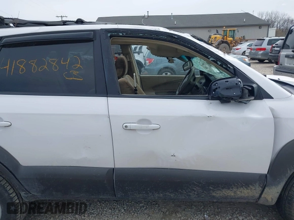 2006 Hyundai Tucson GLS with VIN KM8JN72D26U322893, listed as a IAAI auction lot 41882842 with 116,972 mi miles. Bid and sale history available at carsss.com. Image 13.