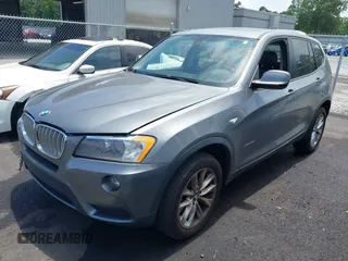 2014 BMW X3 xDrive28i z VIN 5UXWX9C57E0D16232, wystawiony jako IAAI lot #42379667 z przebiegiem 179 707 mil mil oraz . Historia ofert i sprzedaży dostępna na DreamBid. Obrazek 2.
