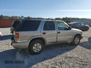 2000 GMC Jimmy SL with VIN 1GKCS13WXY2295240, listed as a Copart auction lot 88526175 with 287,927 mi miles and Salvage Title. Bid and sale history available at carsss.com. Image 3.