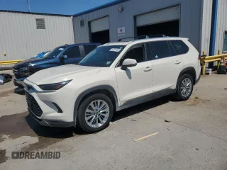 2024 Toyota Highlander XLE z VIN 5TDAAAB53RS028837, wystawiony jako Copart lot #52251485 z przebiegiem 31 040 mil mil oraz Szkoda całkowita • Salvage title. Historia ofert i sprzedaży dostępna na DreamBid. Obrazek 1.