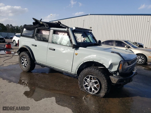 2024 Ford Bronco Badlands with VIN 1FMEE9BP9RLA26173, listed as a Copart auction lot 47761755 with 2,901 mi miles and Salvage Title. Bid and sale history available at carsss.com. Image 4.
