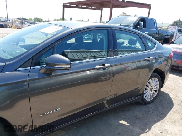 2016 Ford Fusion SE Hybrid with VIN 3FA6P0LU9GR405097, listed as a IAAI auction lot 42000535 with 58,293 mi miles. Bid and sale history available at carsss.com. Image 14.