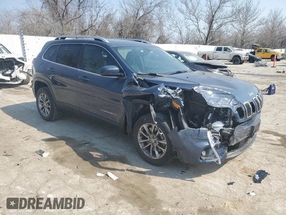 2019 Jeep Cherokee Latitude Plus с VIN 1C4PJLLX6KD384089, выставлен на аукционе Copart как лот 49049555 с пробегом 37 490 миль миль и Списание • Salvage title. История ставок и продаж доступна на DreamBid. Изображение 4.