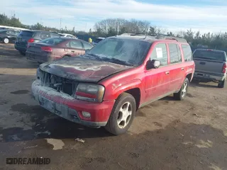 2005 Chevrolet TrailBlazer LS with VIN 1GNET16S456110380, listed as a IAAI auction lot 41440720 with 151,700 mi miles. Bid and sale history available at carsss.com. Image 2.
