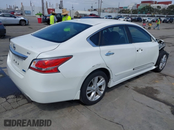 2014 Nissan Altima 2.5 S with VIN 1N4AL3AP7EC274865, listed as a IAAI auction lot 41916052 with 113,687 mi miles. Bid and sale history available at carsss.com. Image 4.