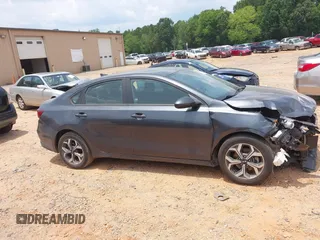 2021 Kia Forte LXS с VIN 3KPF24ADXME267429, выставлен на аукционе IAAI как лот 42589531 с пробегом 94 076 миль миль и . История ставок и продаж доступна на DreamBid. Изображение 13.