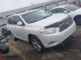 2008 Toyota Highlander Limited with VIN JTEES42A182073533, listed as a IAAI auction lot 41900282 with 222,084 mi miles. Bid and sale history available at carsss.com. Image 1.