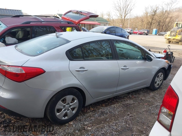 2015 Kia Forte LX with VIN KNAFX4A62F5386526, listed as a IAAI auction lot 41800783 with 124,553 mi miles. Bid and sale history available at carsss.com. Image 14.