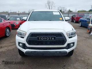 2017 Toyota Tacoma SR5 with VIN 5TFCZ5AN5HX109891, listed as a IAAI auction lot 41902959 with 152,438 mi miles and . Bid and sale history available at DreamBid. Image 12.