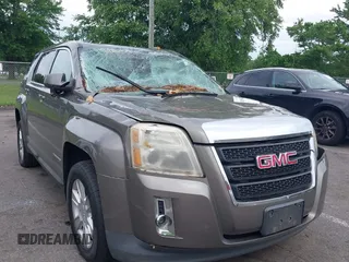 2012 GMC Terrain SLE-1 z VIN 2GKALMEK7C6333860, wystawiony jako IAAI lot #42695405 z przebiegiem 248 000 mil mil oraz . Historia ofert i sprzedaży dostępna na DreamBid. Obrazek 1.