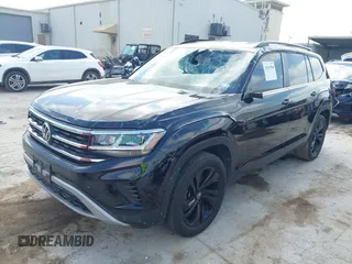 2022 Volkswagen Atlas SE with VIN 1V2WR2CA0NC528514, listed as a IAAI auction lot 42403584 with 60,778 mi miles and . Bid and sale history available at DreamBid. Image 17.